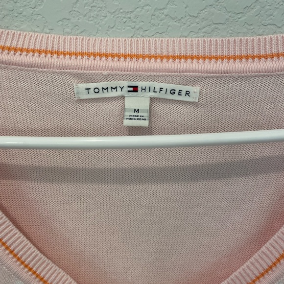 Tommy Hilfiger Argyle Pink V-Neck Sweater Women’s Size Medium - Picture 2 of 8